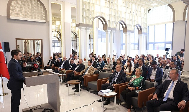 Toplantının açılış konuşmasını Çankaya Belediye Başkanı Hüseyin Can Güner yaptı.