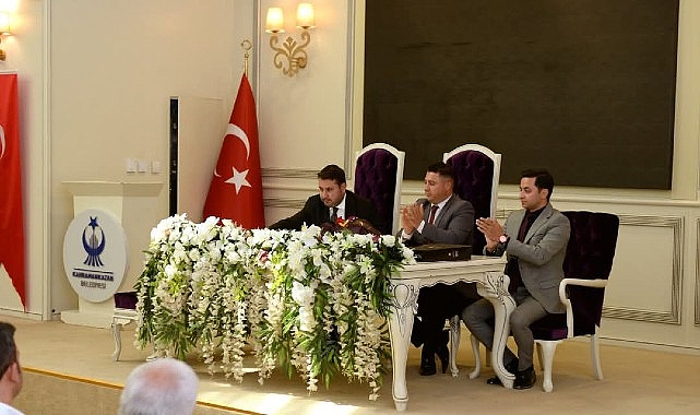 Kahramankazan Belediye Başkanı Selim Çırpanoğlu belediye bünyesinde hizmet veren memurların