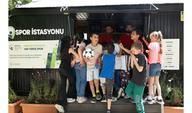 İzmir Büyükşehir Belediyesi kentteki spor istasyonlarının ikincisini Bornova Aşık Veysel