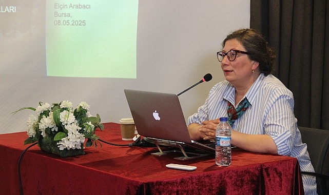 Nilüfer Belediyesi’nin düzenlediği “Tematik Buluşmalar” söyleşisinin konuğu olan Elçin Arabacı,