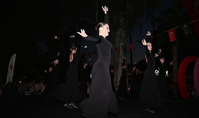 Kemer'de bu yıl 12’incisi düzenlenen Uluslararası Güneşin Evi Türkiye Festivali’nin