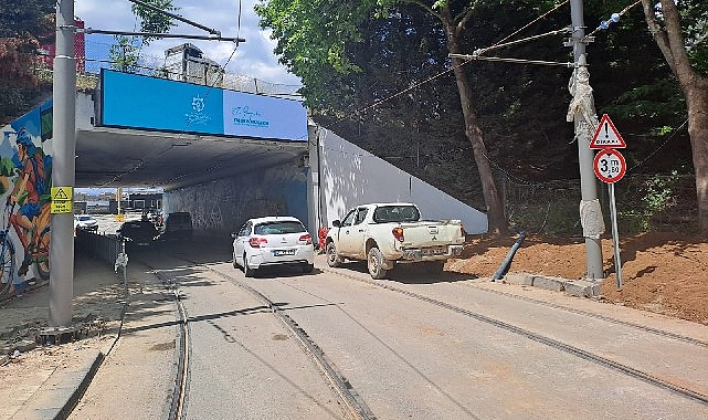 Büyükşehir Belediyesi, “Alikahya Stadyum Tramvay Hattı Projesi” kapsamında Anadolu Otoyolu