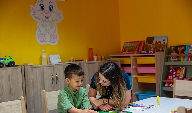 Konak Belediyesi’nin kadını ve çocuğu önceleyen, dayanışma odaklı hizmeti Mutlu