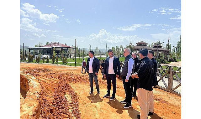 Sivas’ın termal turizm merkezlerinden Sıcak Çermik’te bakımsızlık nedeniyle yıllardır kapalı