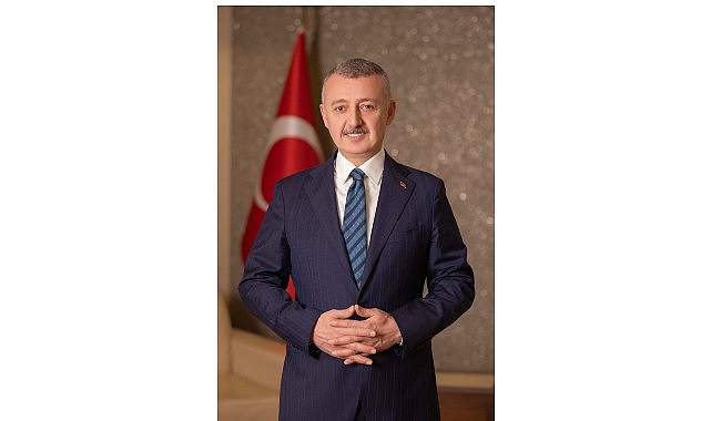 Kocaeli Büyükşehir Belediye Başkanı Doç.Dr.Tahir Büyükakın, Babalar Günü mesajında, “Baba