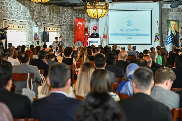 bakan-tunc-denetimli-serbestlikte-insan-merkezli-yaklasim-surecek