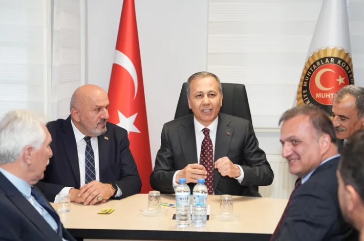 İçişleri Bakanı Ali Yerlikaya, Türkiye Muhtarlar Federasyonu Genel Başkanı Kadir