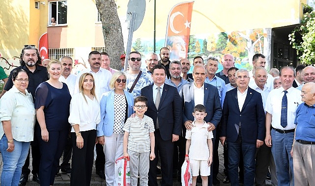Osmangazililere en iyi hizmetleri sunabilmek adına mahalleleri tek tek gezen