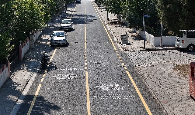Aydın Büyükşehir Belediyesi, kent genelinde eş zamanlı olarak sürdürülen yol