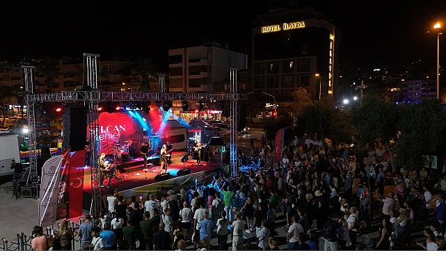 Aydın Büyükşehir Belediyesi’nin yaz aylarına renk katan “Yaz Konserleri” tüm hızıyla devam