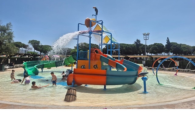 Aydınlıların vazgeçilmez buluşma noktalarından biri haline gelen Tekstil Park, çocuklar