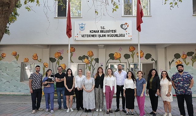 Kurban Bayramı öncesi, gelenek olduğu üzere belediye çalışanlarını hizmet birimlerinde