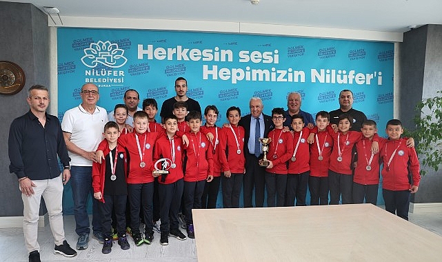 Nilüfer Belediyespor U11 Takımı, 2024-2025 sezonunda Bursa ikincisi olarak elde ettiği başarıyı