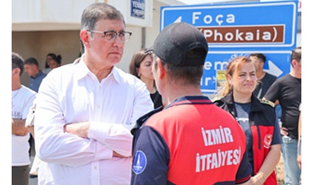 İzmir Büyükşehir Belediye Başkanı Dr. Cemil Tugay, Foça Yeniköy Mahallesi'nde