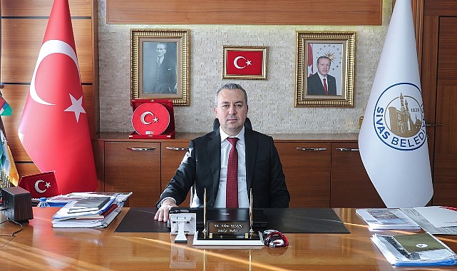 Sivas Belediye Başkanı Dr. Adem Uzun, Kurban Bayramı dolayısıyla bir