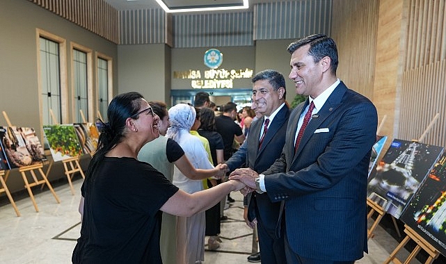 Manisa Büyükşehir Belediye Başkanı Mimar Ferdi Zeyrek, Büyükşehir Belediyesi ve