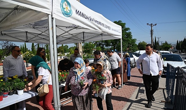 Manisa Büyükşehir Belediyesi, Kurban Bayramı arifesinde 17 ilçede eş zamanlı