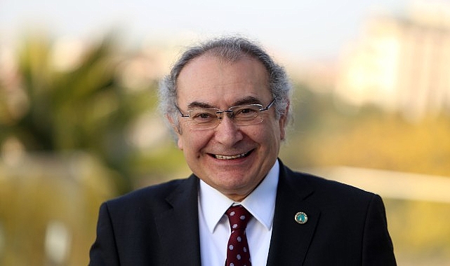 Üsküdar Üniversitesi Kurucu Rektörü Psikiyatrist Prof. Dr. Nevzat Tarhan, sınırsız