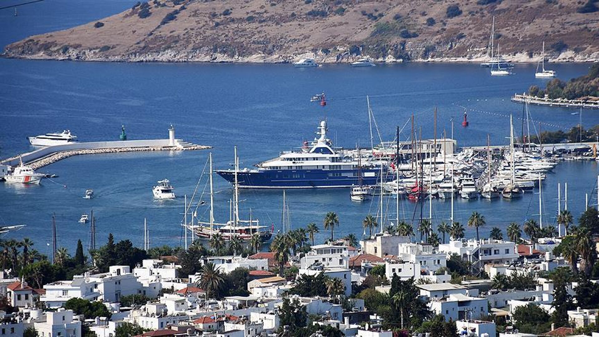Yaz sezonunun başlamasıyla Bodrum’da bir restoranda kesilen 1 milyon 38