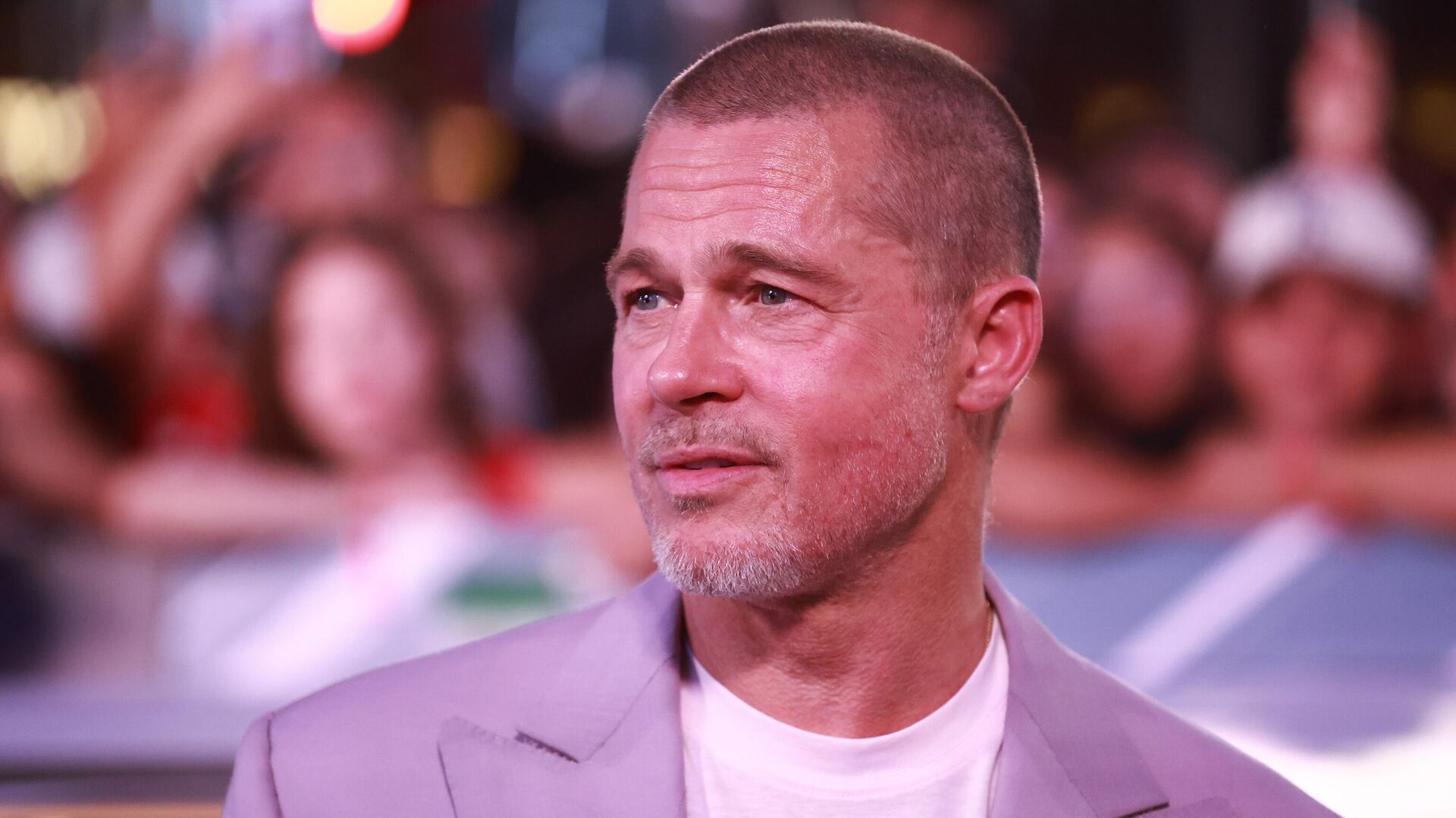 Brad Pitt’in Los Angeles’taki evine hırsız girdi. Hırsızlar çit üzerinden