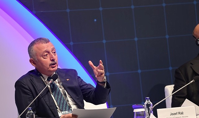 Kocaeli Büyükşehir Belediye Başkanı Doç.Dr.Tahir Büyükakın, İstanbul’da Küresel Ulaştırma Koridorları