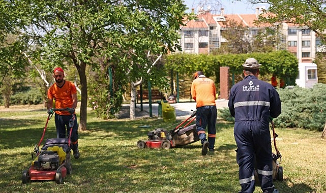 Çankaya Belediyesi, ilçe genelindeki parkları vatandaşların yaz aylarında kullanımına hazırlamak