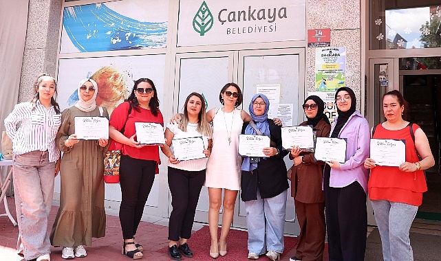 Çankaya Belediyesi'nin Kalıcı Makyaj, Cilt Bakımı, Protez Tırnak, Diksiyon ve