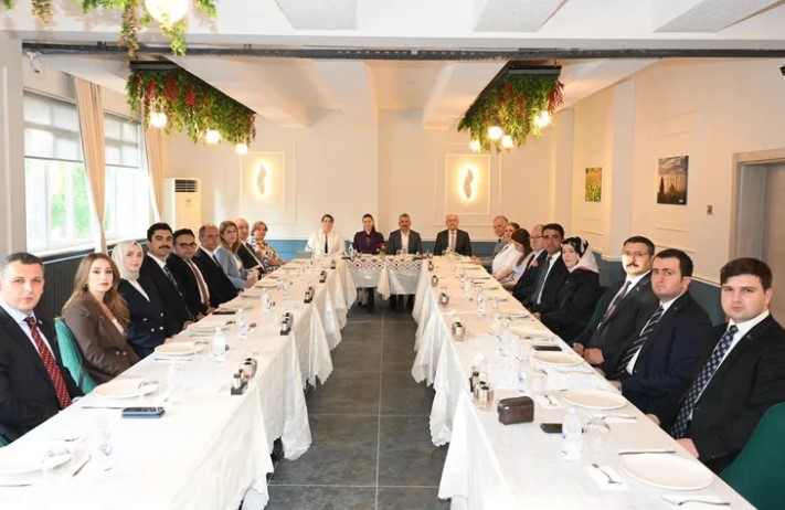 Edirne Valisi Yunus Sezer ve eşi Canan Sezer, görev yerleri