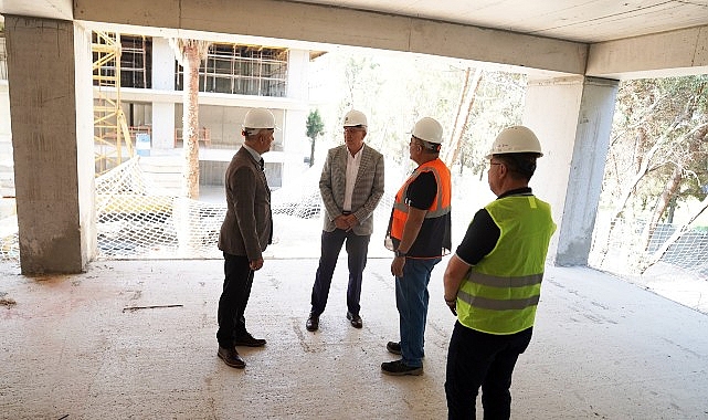 Ege Üniversitesi Rektörü Prof. Dr. Necdet Budak, Ege Teknopark inşaat
