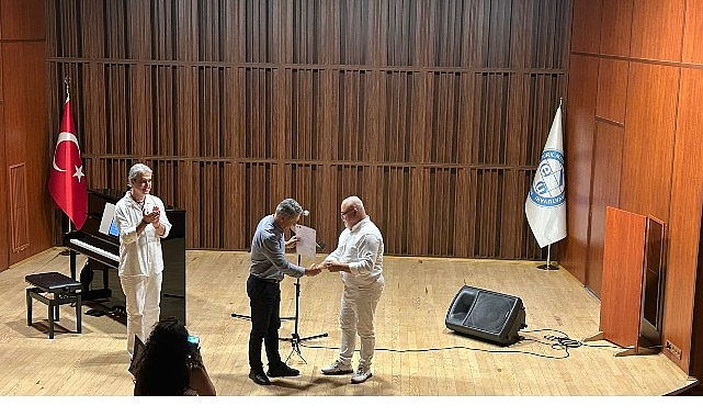 Ege Üniversitesi (EÜ) Devlet Türk Musikisi Konservatuvarı (DTMK) tarafından “Piyano ve Tar