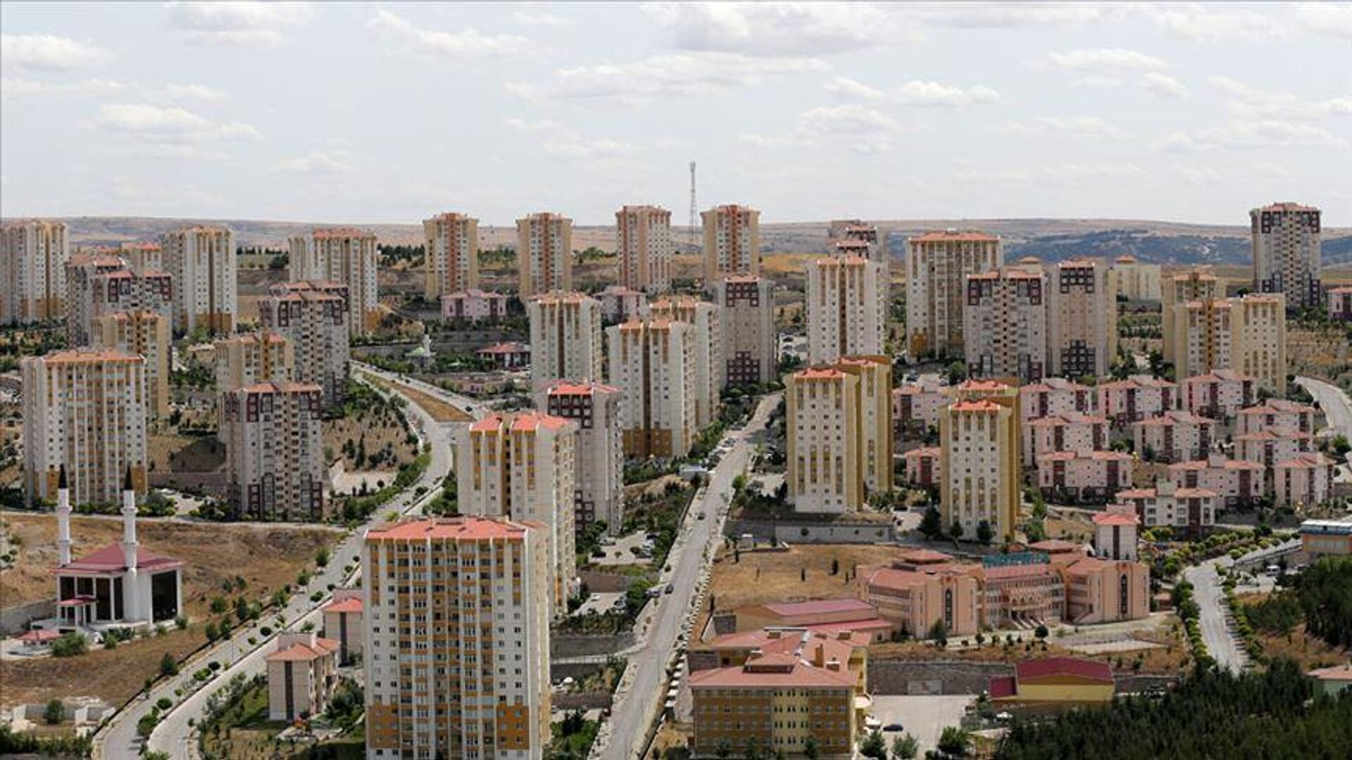 Ticaret Bakanlığı, internet ortamında verilen taşınmaz ilanlarında 21 ev sahibinin