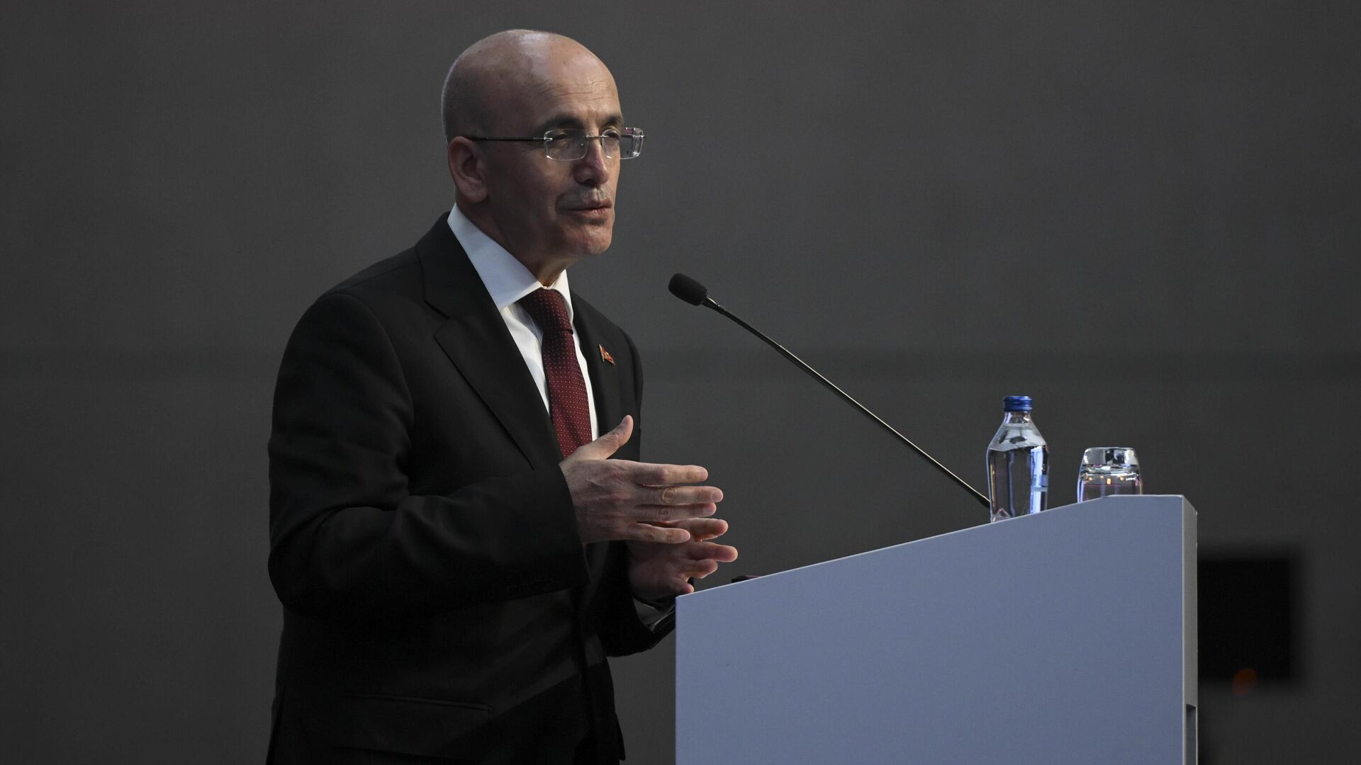 Merkez Bankası tarafından açıklanan nisan ayı ödemeler dengesi verilerini değerlendiren