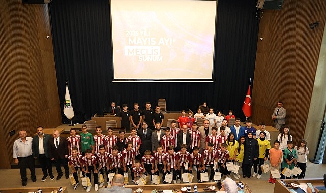 İnegöl Belediyesi Haziran ayı olağan meclis toplantısı gerçekleştirildi. 9 gündem