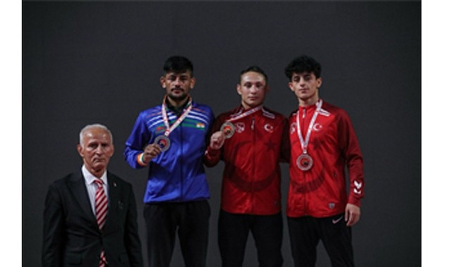 İzmir Büyükşehir Belediyesi Spor Kulübü’nün milli güreşçileri Hasan Berk Kılınç