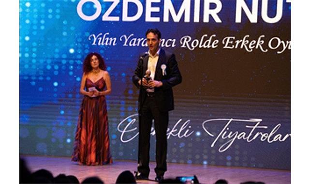 Türk tiyatrosunun duayeni, akademisyen, yönetmen, yazar ve çevirmen  Prof. Dr.