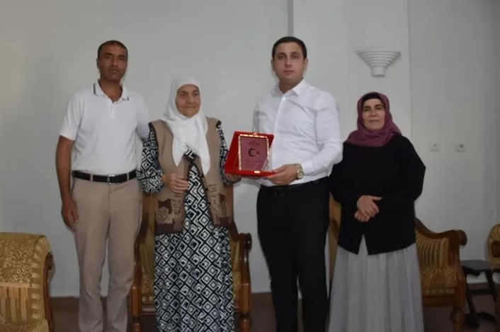 Batman Sason Kaymakamı Furkan Başar, şehit ailelerini ziyaret ederek taleplerini