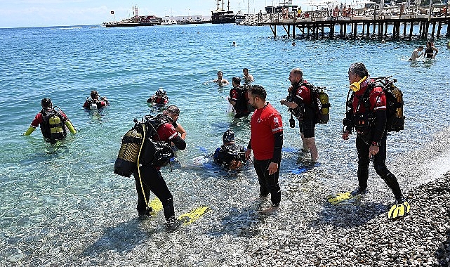 5-11 Haziran Çevre Haftası etkinlikleri kapsamında Kemer’de deniz dibi ve