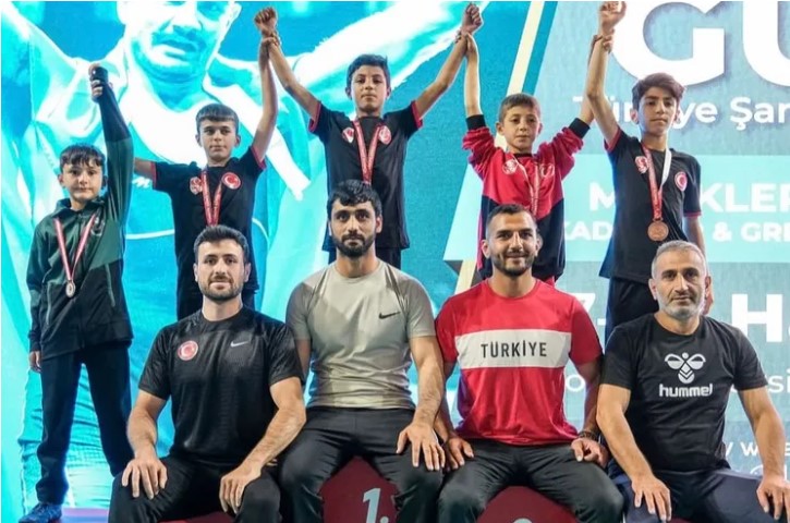 Konya Karatay Belediyespor Kulübü Güreş Takımı, 169 kulüp ile 2200