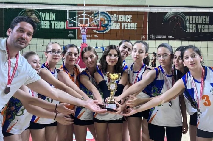 2024-2025 sezonunda Muğla’da düzenlenen voleybol liglerinde yer alan Büyükşehir Belediyesi