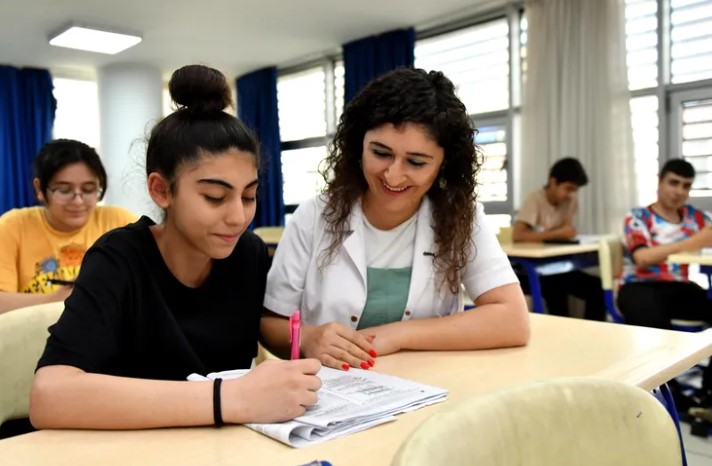 Antalya Muratpaşa Belediyesi Destek Eğitim Merkezlerinde öğrenim gören 140 öğrenci,