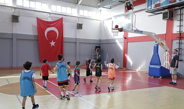 Narlıdere Belediyesi, çocukların yaz tatilini verimli ve eğlenceli bir şekilde