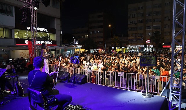 Aydın Büyükşehir Belediyesi, kültür ve sanat etkinlikleriyle vatandaşları buluşturmaya devam