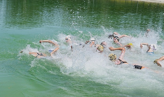 Osmangazi Belediyesi’nin ev sahipliğinde gerçekleşen Türkiye Triatlon Federasyonu Bölgesel Ligi