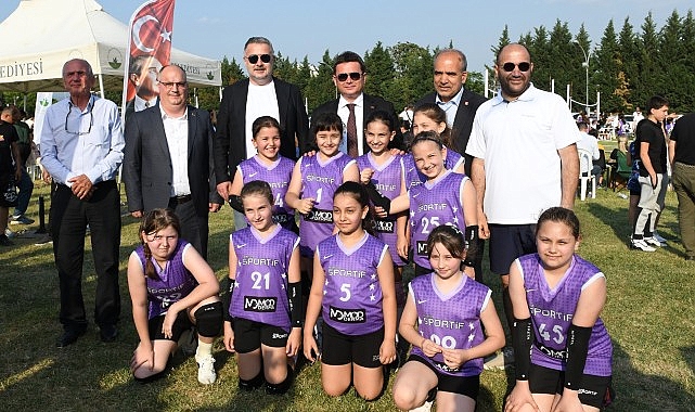 Osmangazi Belediyesi, 10-12 yaş grubundaki kız çocukları için Mini Voleybol