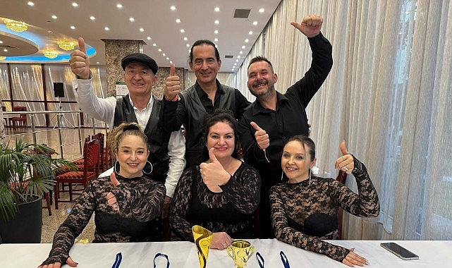 Seferihisar’da kurulan Rebeteos Dance Academy, yurt içi ve yurt dışında