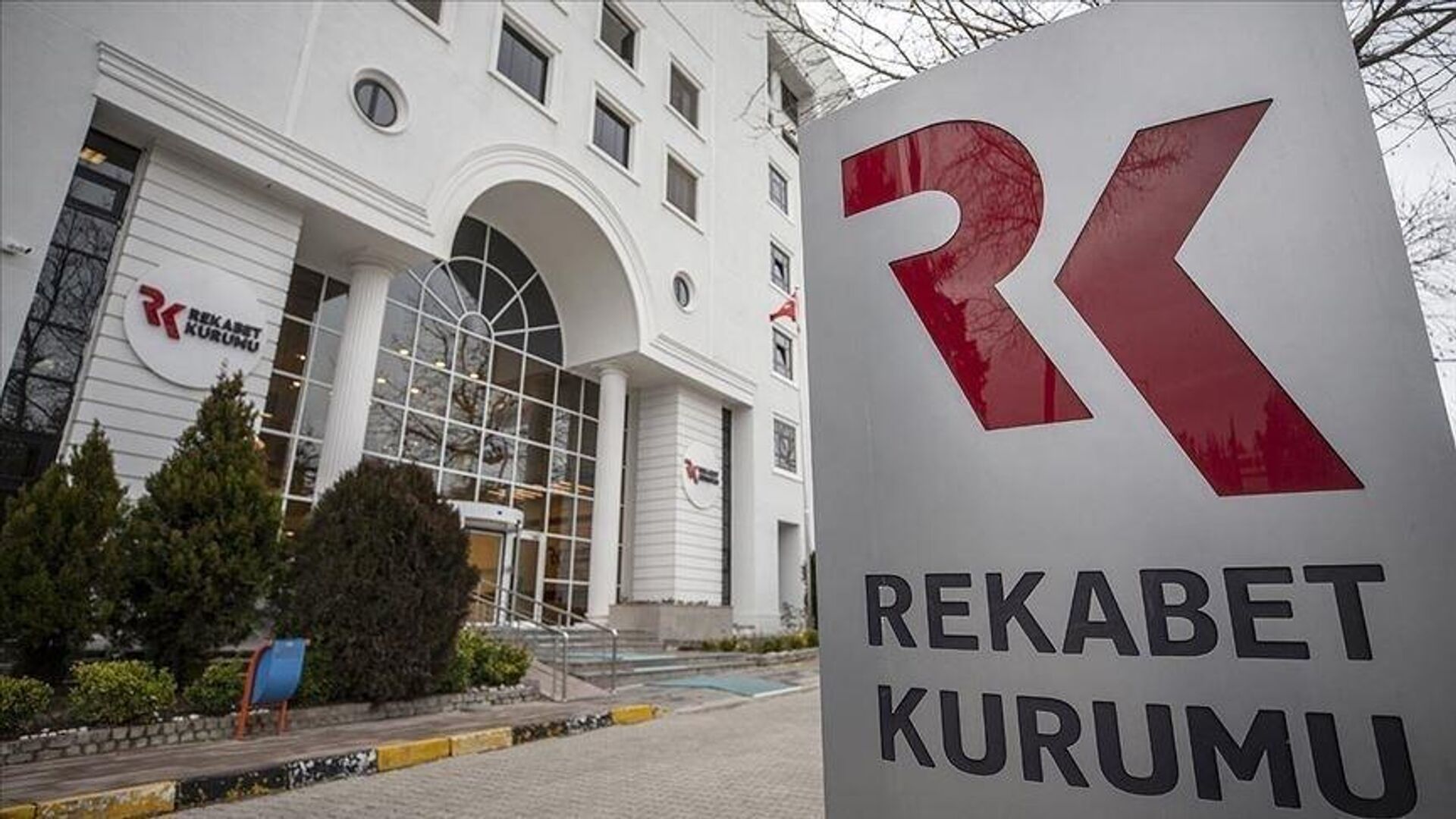 Rekabet Kurulu, rakipleriyle birlikte hareket ederek 'topla-dağıt karteli'nin bir parçası