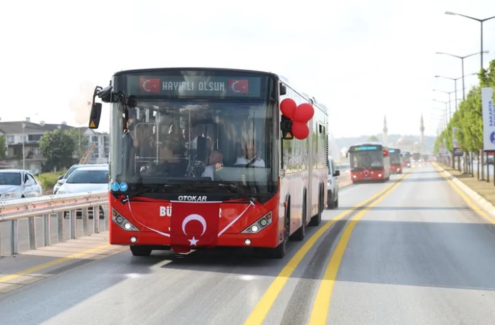 Sakarya, Türkiye’nin ikinci metrobüs şehri unvanını kazandı. Sadece 6 ayda