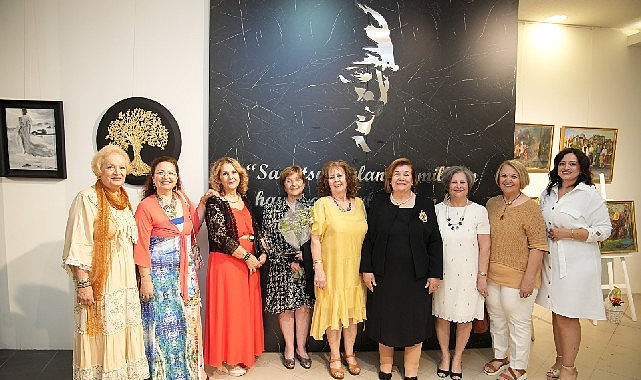 İzmir’in köklü sanat atölyelerinden Gönül Dinç Sanat Atölyesi’nin ressamları, cumhuriyetin