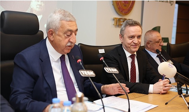 Esnafın kapısı hep açık kalsın diye oluşturduğu “Kapımız Esnafa Açık”