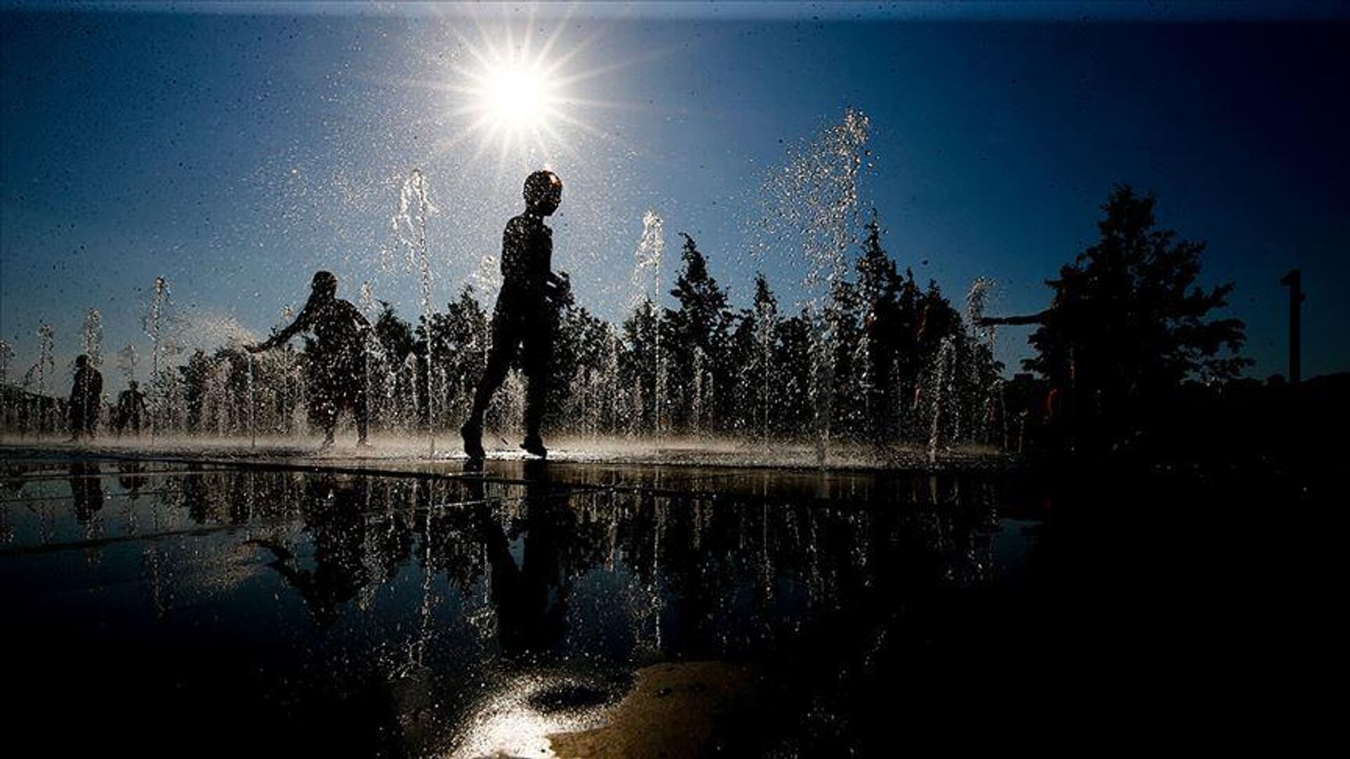 Meteoroloji'nin bugünkü hava durumuna göre ülke genelinde sıcaklıklar yükseliyor. Trabzon